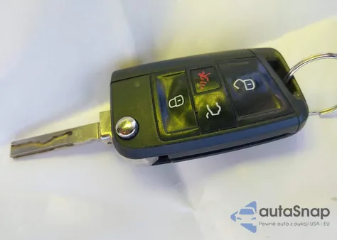 2018 Volkswagen Tiguan 2.0T S z USA, uszkodzony, nr VIN 3VV1B7AX1JM198588